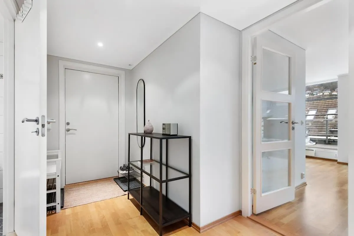 Dinbnb Apartment L Elevator - 18Spm Balcony - 2 Min To City Train Bergen